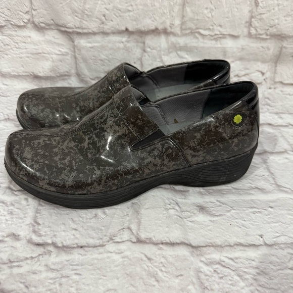 Work Wonders by Dansko Black Dark Grey Clogs Shoes Women Eu Sz 41 US 10.5-11 - Picture 1 of 6